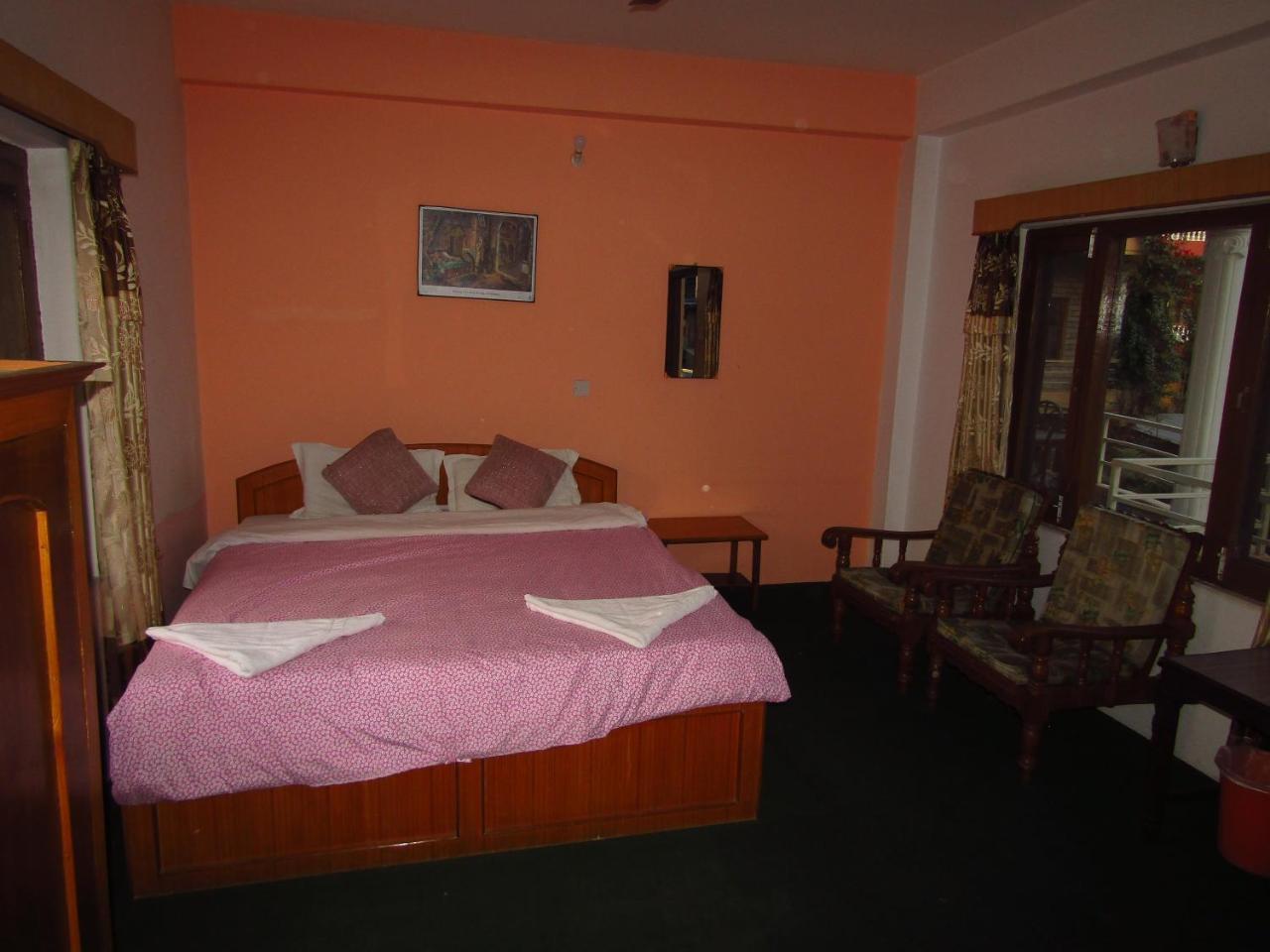 Hotel Lotus Inn Pokhara Exterior foto